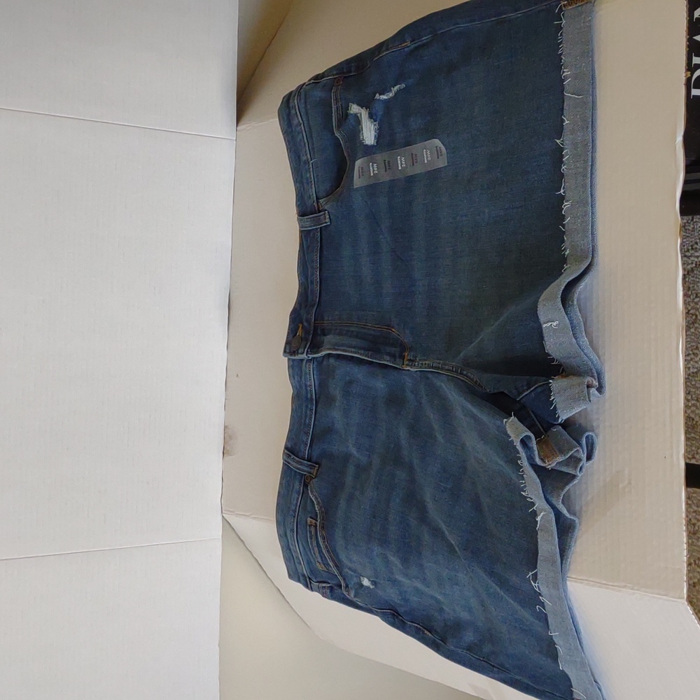 Sonoma high rise shorts SZ 24W NWT